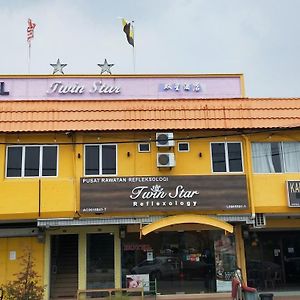 Hotel Twin Star Tanjong Malim Exterior photo