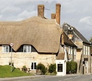 Hotel The Crown At Marnhull Sturminster Newton Exterior photo