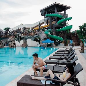 Port Royale Waterpark Resort Dumaguete City Exterior photo
