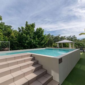 Apartamento Alpha 8 On Waterson - Airlie Beach Exterior photo