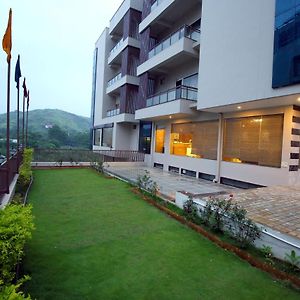 Hotel Le Grand Udaipur Exterior photo