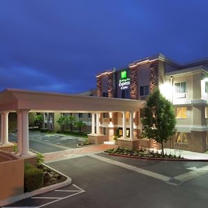 Holiday Inn Express Hotel&Suites Livermore Exterior photo