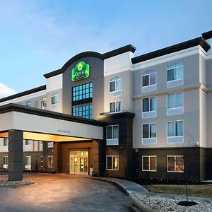 Hotel La Quinta By Wyndham Omaha Airport Downtown Carter Lake Exterior photo