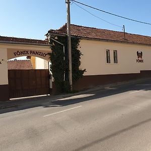 Hotel Főnix Panzió Eger Exterior photo