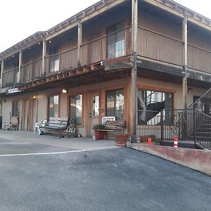 Tombstone Motel Exterior photo