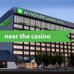 Hotel Wyndham Garden At Niagara Falls Exterior photo