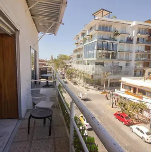 Romantic Zone With Balcony And View Apartment 7 Puerto Vallarta Exterior photo