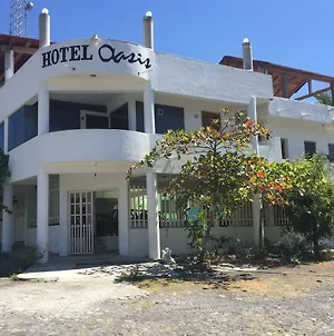 Hotel Oasis cuyutlan Exterior photo